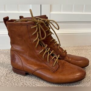 Frye Jillian Lace-Up Cognac Colored Leather Side Zip Low Stacked Heel Boots